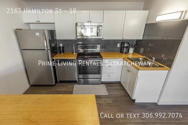 Building Photo - 2163 Hamilton St Unit 18