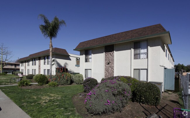 Photo - Arroyo Escondido Apartments