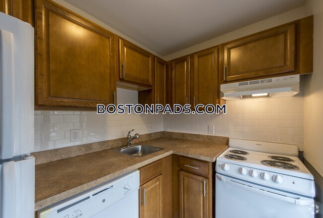 Building Photo - 1126 Boylston St Unit 606 Rental