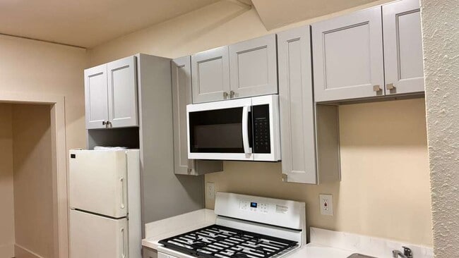 Photo - 1650 Oxford St