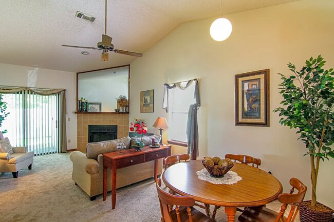 Photo - 1320 Jefferson Ave Unidad A