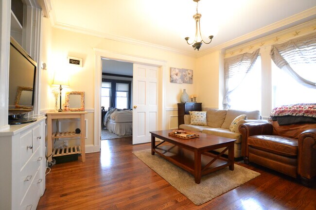 Photo - 76 Hobart St Unit 1