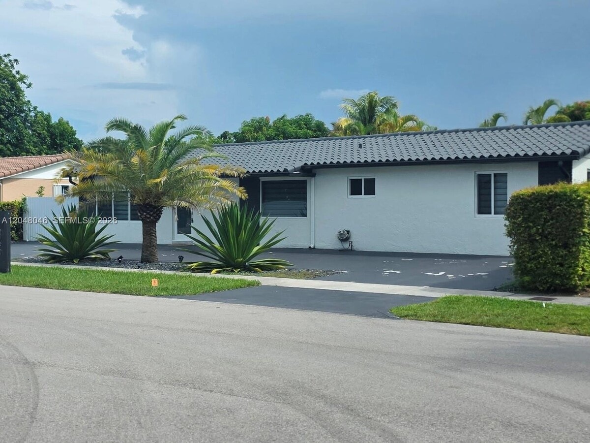 Photo - 10790 SW 66th Dr