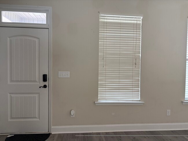 Entry way - 505 Cranberry Cir