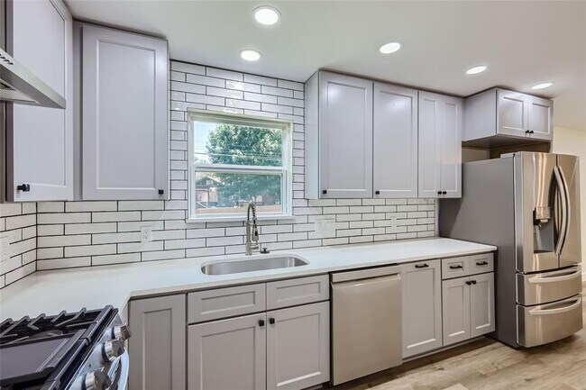 Photo - 3501 Santa Fe Dr