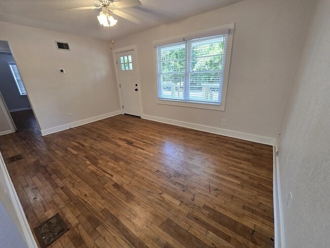 Photo - 1683 J D Miller Rd