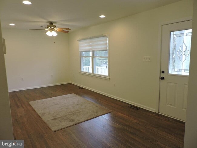 Photo - 115 S Bell Ave