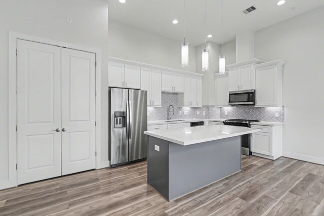 Photo - 2502 W Tidwell Rd