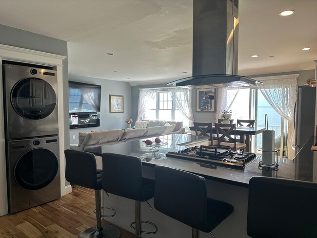 271 Draper St Unit 2