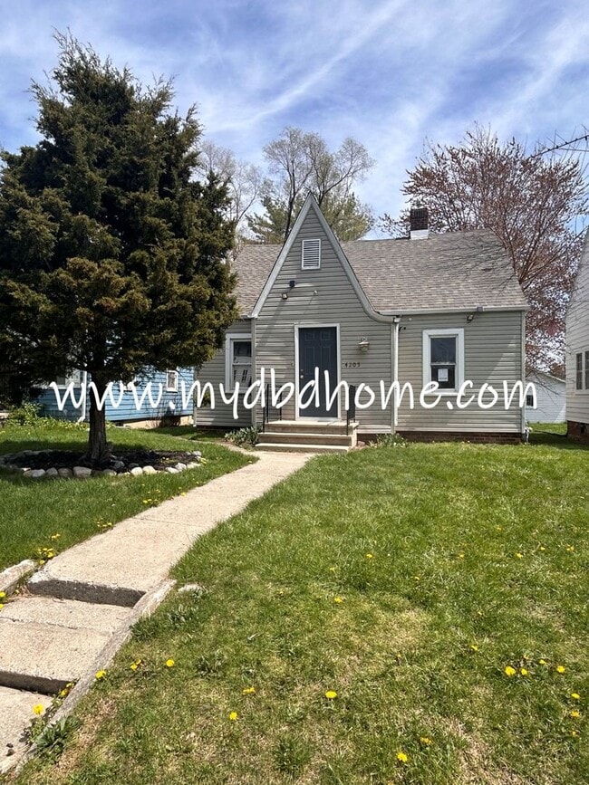 Photo - 4205 Robinwood Dr House