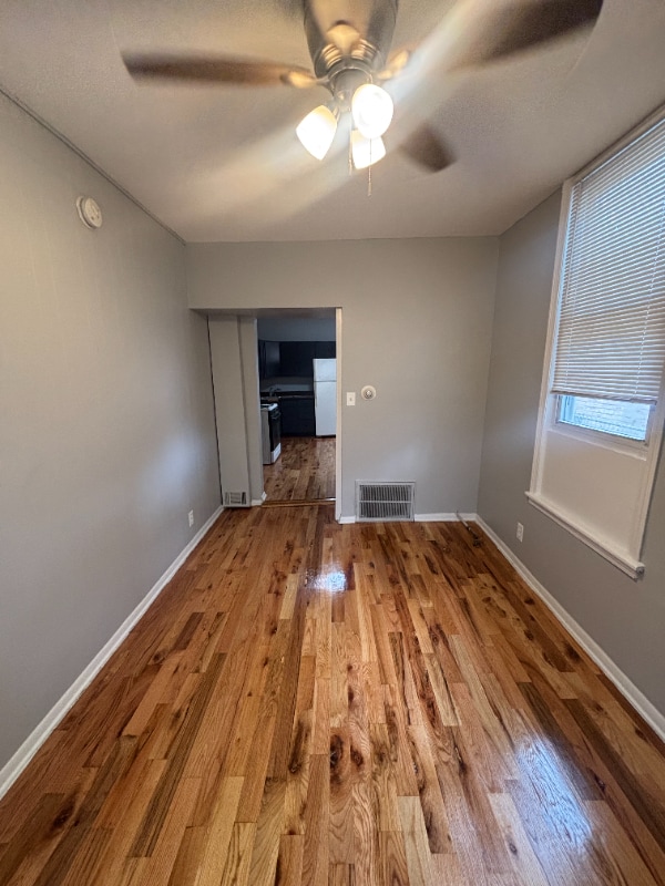 Photo - 3836-3838 S Sacramento Ave Unidad 3836-1F