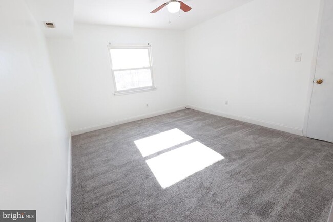 Photo - 8 Fanelli Ln Unit A