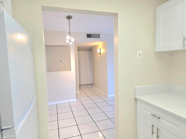Photo - 495 SE 8th St Unidad 237