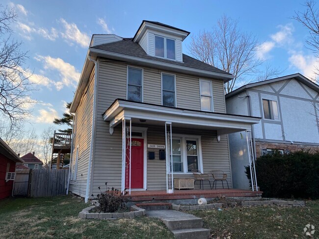Building Photo - 2409 Glenmawr Ave Unit 2409 1/2 Rental