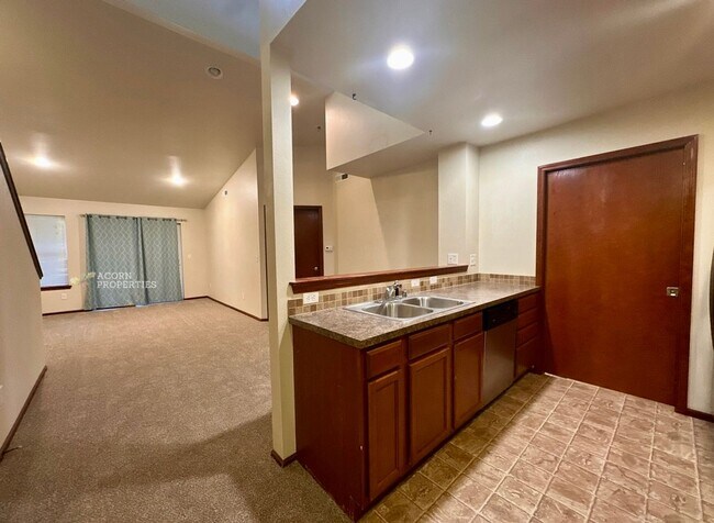 Photo - 1668 Stremler Dr