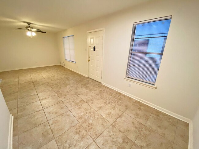 Photo - 4343 Canal St Unit A12