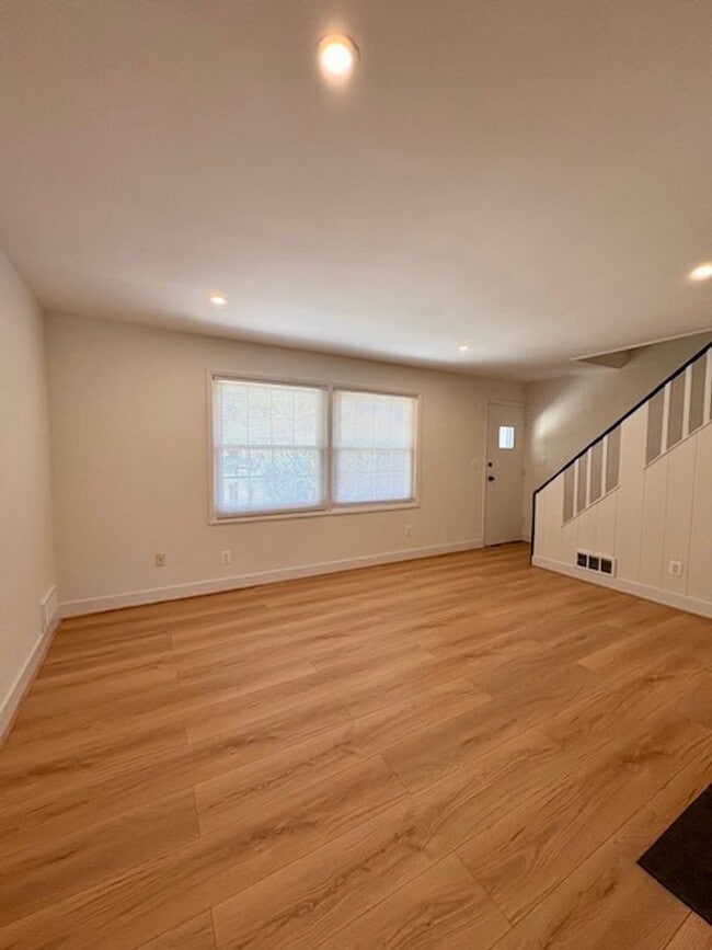 Photo - 6007 Crawford Dr