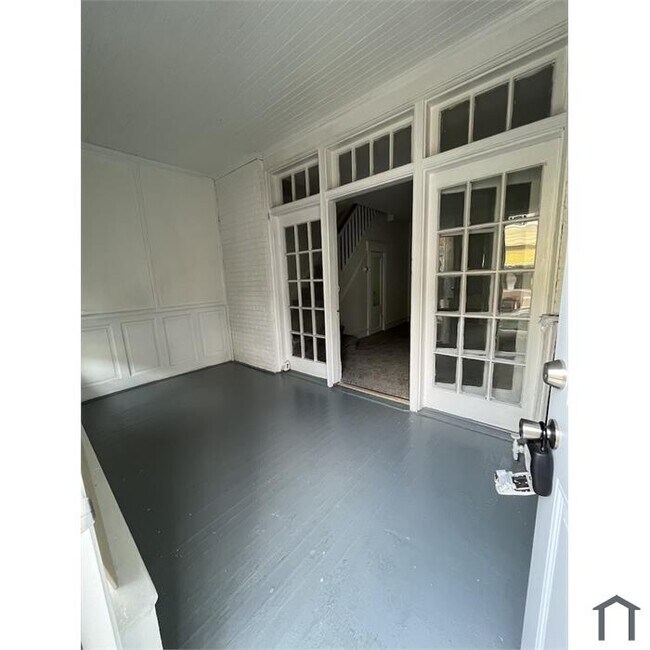 Photo - 3232 N Etting St