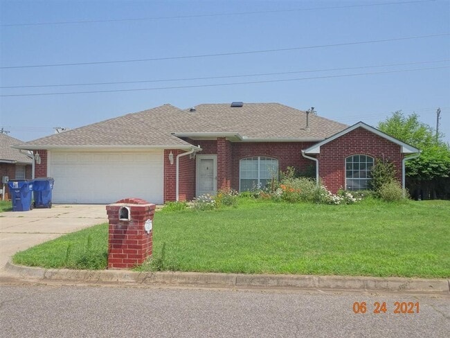 Building Photo - Nice 3 bedroom, 2 bath, 2 car garage in Noble