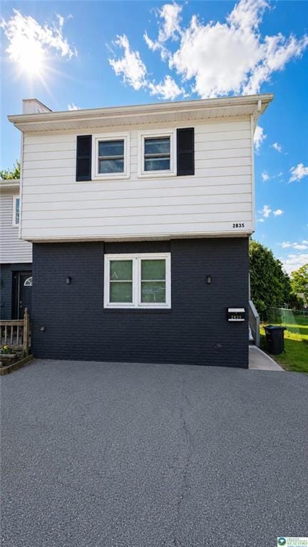 Photo - 2835 Ithaca St