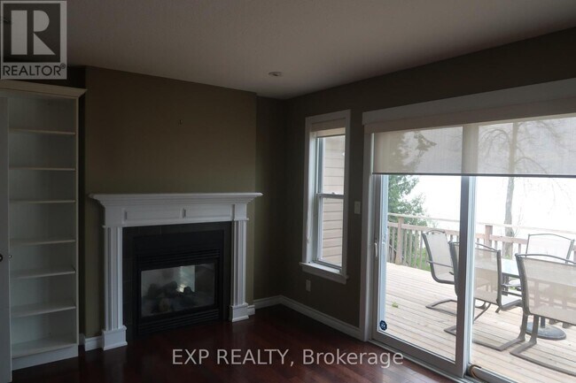 Photo - 2674 Lakeshore Dr