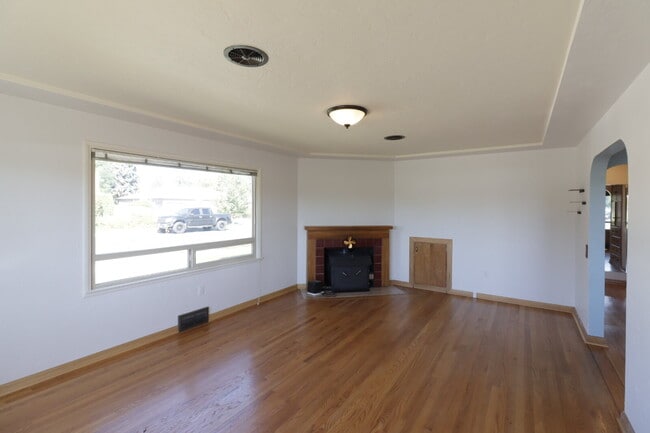 Photo - Charming 2 Bed / 1 Bath Home in Redmond!