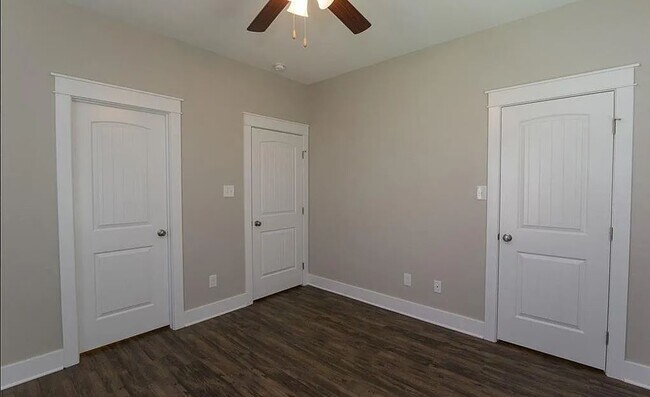 Photo - 124 Waverly Dr