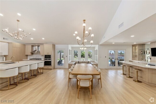 Building Photo - 4045 W Mardon Ave Rental