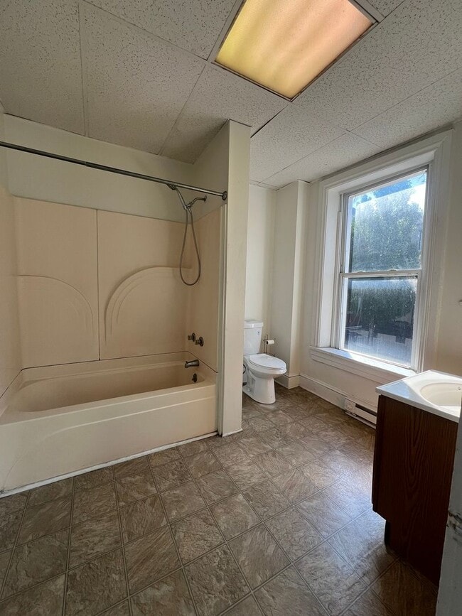 Photo - 209-209 Locust St Unit 209 Apt 2