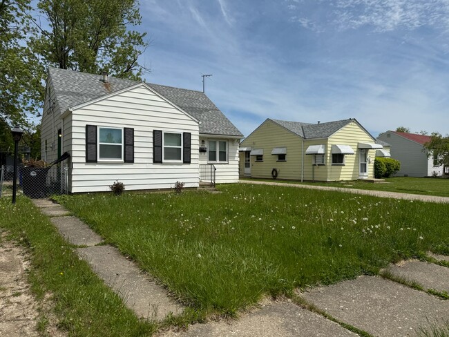 Photo - 14518 Saint James Ave