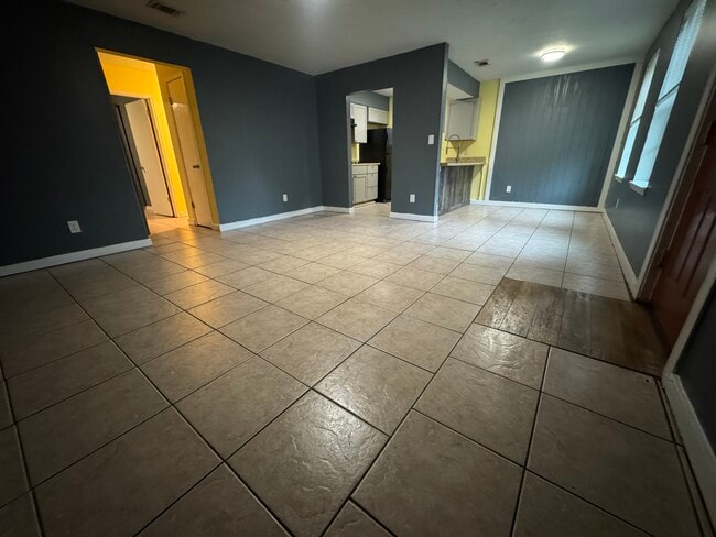 Photo - 1863 Nekoma Ct Unit B