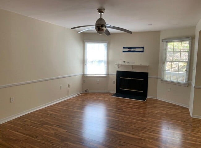 Building Photo - 75 Quartz Ln Unit 75 Rental