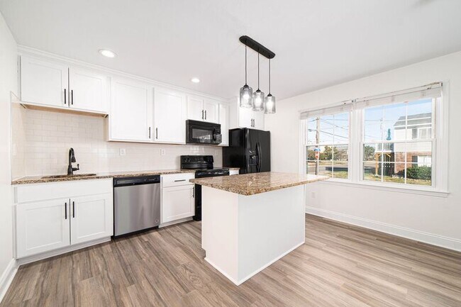 Photo - 963 W Ocean View Ave Unit 4