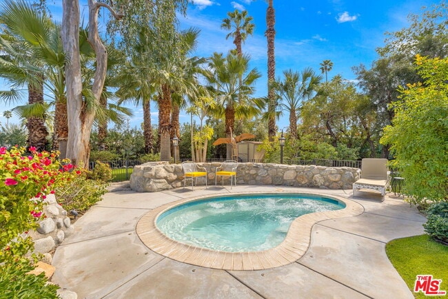 Photo - 608 S Indian Trail
