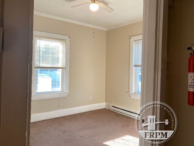 Photo - 92-94 Fisher St Unit 1