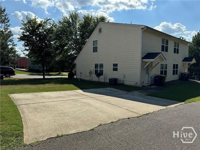 Photo - 431 Bridgewater Way