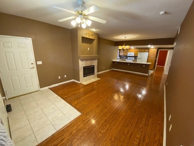 Photo - 3327 Erva St