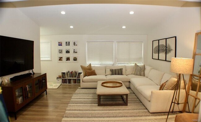 Photo - 4820 Abbeyville Ave