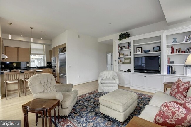 Photo - 2425 L St NW Unidad 415