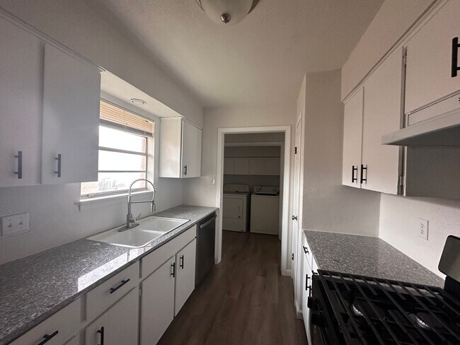 Photo - 6623 NW Denver Ave Unit Apt B