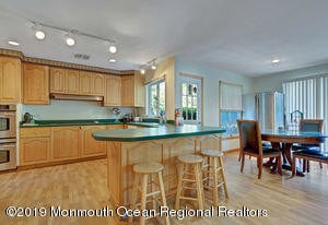 Photo - 502 Roseld Ave