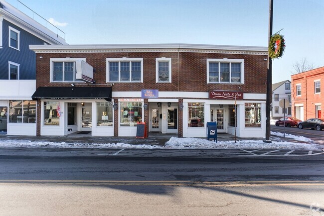 Building Photo - 50 Maple St Unit 3 Rental