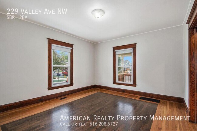 Photo - 229 Valley Ave NW