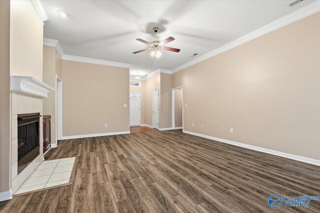 Photo - 105 Ashlawn Ct