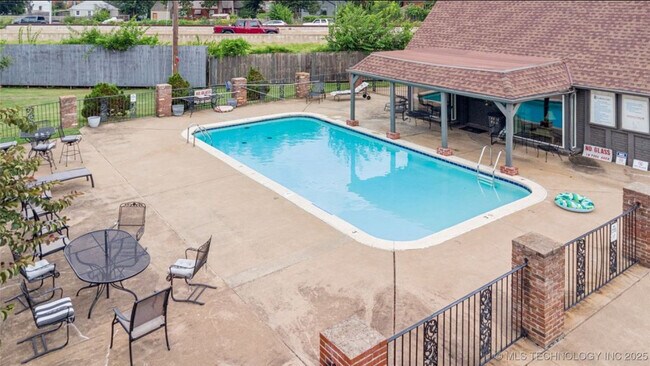 Photo - 2515 S Florence Pl Unidad 10