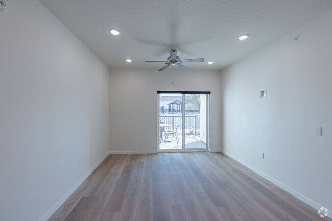 2BR, 1BA - 1,100SF - Living Room