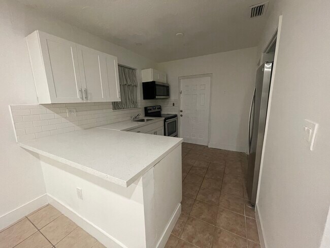 Photo - 20500 SW 92nd Pl