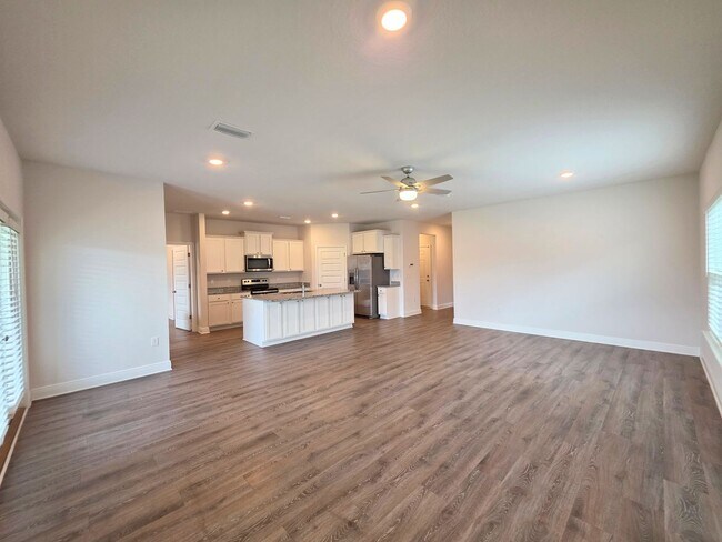 Photo - 7757 Burnside Lp