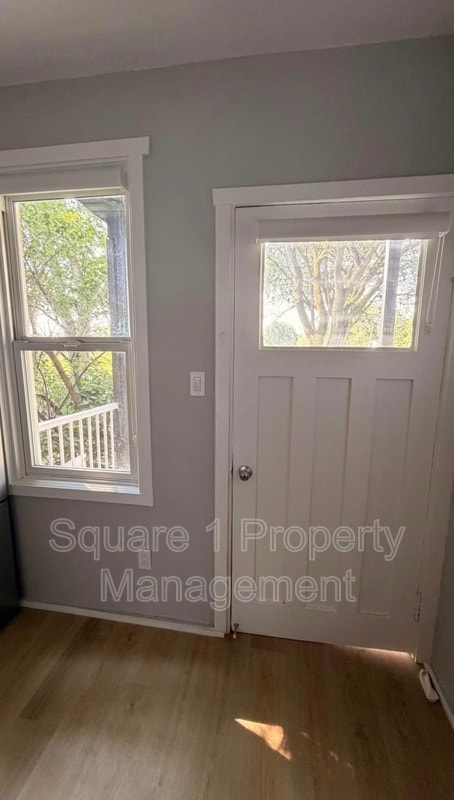 Photo - 7805 107 Unit 2