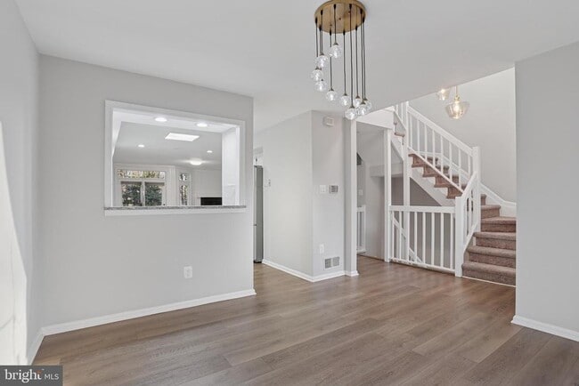 Photo - 4043 Lake Glen Rd